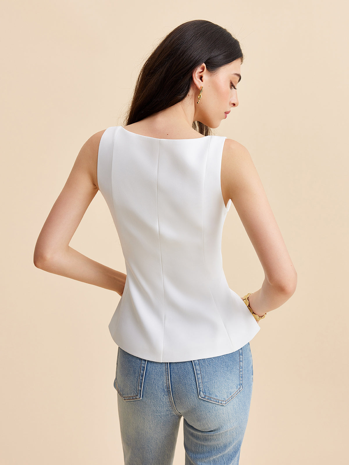 Kare Yaka Peplum Volanlı Bluz Beyaz Kolsuz
